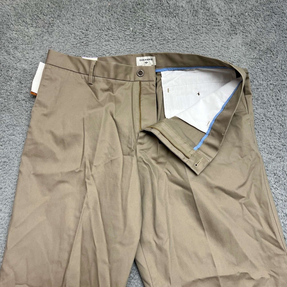 Dockers‎ Dress Pants Mens 38x34 Signature Khaki Beige Relaxed Stretch NEW Casual